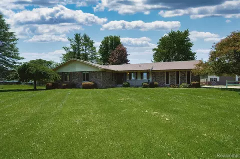 29940 29 Mile Rd, Lenox, MI 48048