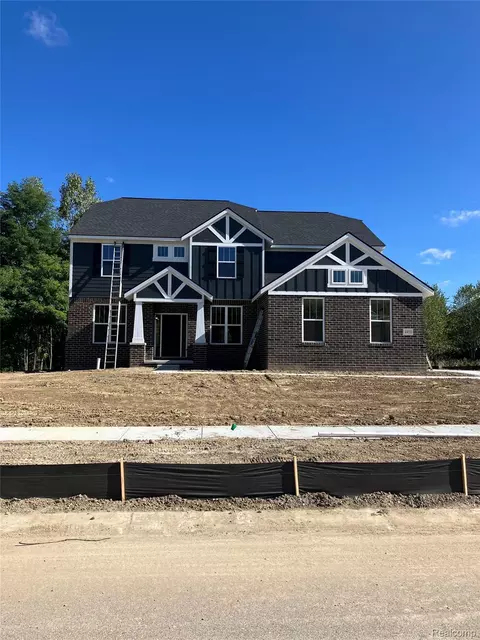 4450 Edison Blvd, Linden, MI 48451