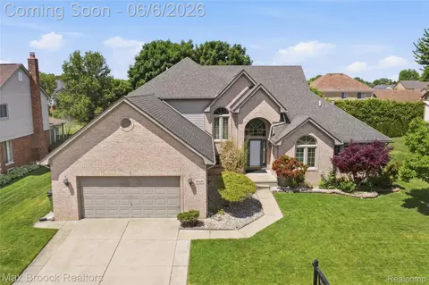 46547 Glen Eagle Dr, Shelby Township, MI 48315