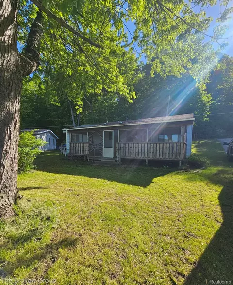 4448 Loon Lake Rd, Plainfield, MI 48739