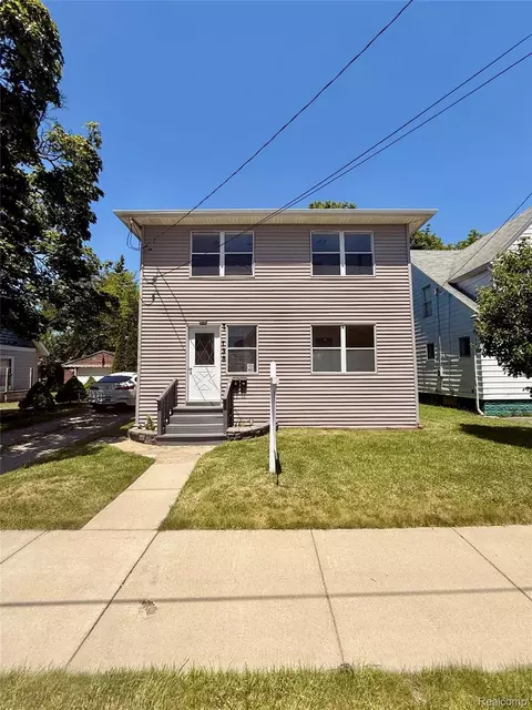 738 W Atherton Rd, Flint, MI 48507