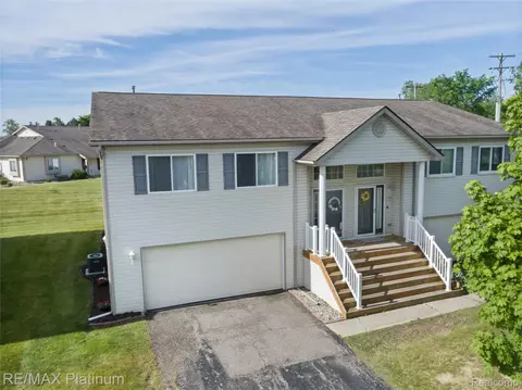 1108 Lake Park Dr, Mundy, MI 48439
