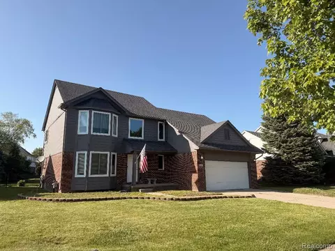 31167 Broderick Dr, Chesterfield, MI 48051