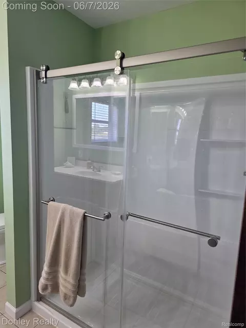 Bath - 5121 Cotter Rd, Marlette, MI 48453 photo 4 of 7