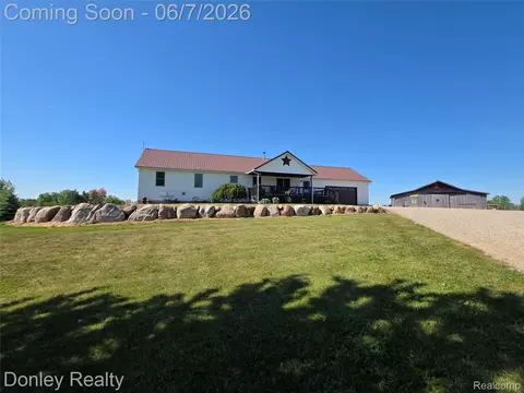 5121 Cotter Rd, Marlette, MI 48453