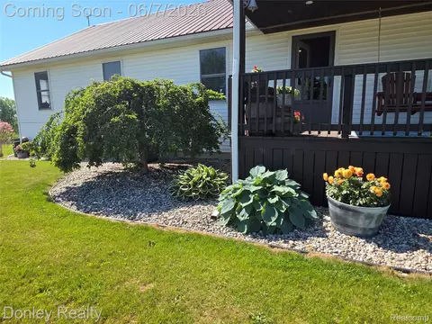 Exterior - 5121 Cotter Rd, Marlette, MI 48453 photo 3 of 6