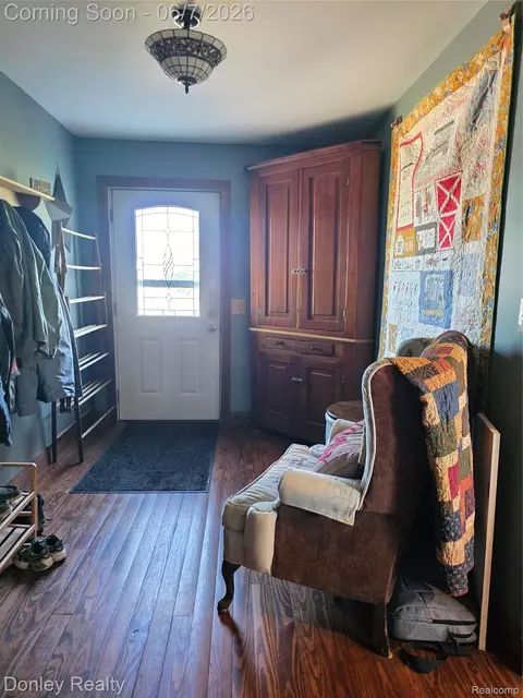 Entry Way - 5121 Cotter Rd, Marlette, MI 48453 photo 2 of 2