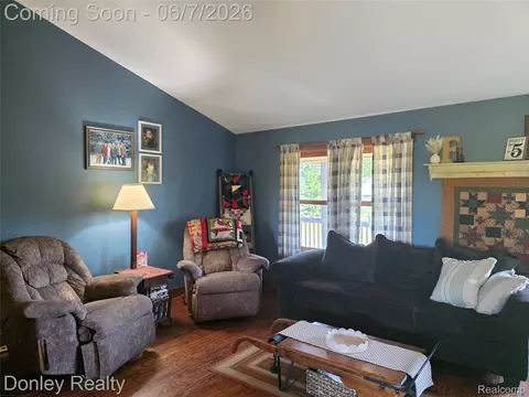 Living - 5121 Cotter Rd, Marlette, MI 48453 photo 1 of 3