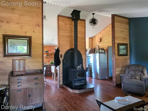 Entry Way - 5121 Cotter Rd, Marlette, MI 48453 photo 1 of 2