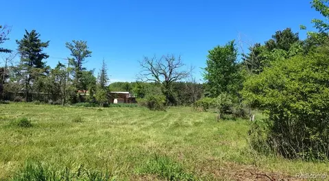 C Hemingway Lake Road, Otter Lake, MI 48464