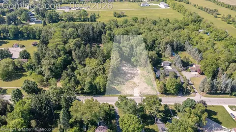 47657 W Huron River Drive Dr, Van Buren, MI 48111