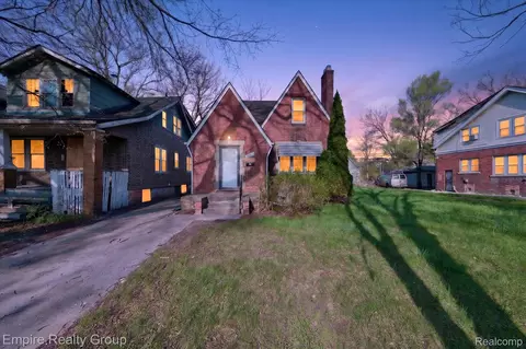 19345 Omira St, Highland Park, MI 48203
