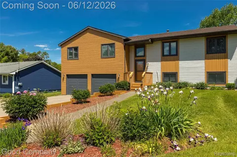 5410 Edgar Rd, Village Of Clarkston, MI 48346