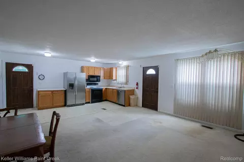 17501 Clarann St, Melvindale, MI 48122 photo 5