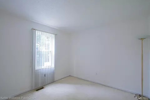 17501 Clarann St, Melvindale, MI 48122 photo 11