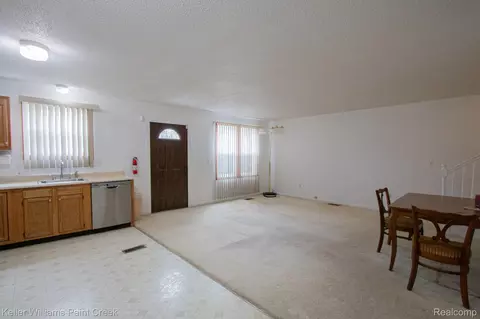 17501 Clarann St, Melvindale, MI 48122 photo 3
