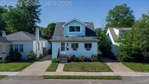 1787 Academy St, Ferndale, MI 48220