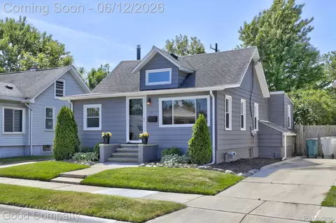 45 W Morehouse Ave, Hazel Park, MI 48030