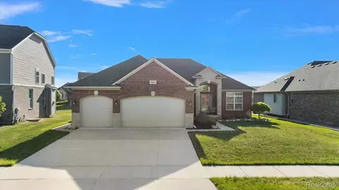 55206 Sarazen Dr, Macomb, MI 48042