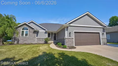 2288 Lost Creek Dr, Clayton, MI 48433