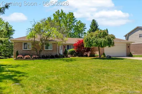36615 Almond Cir, Farmington Hills, MI 48335
