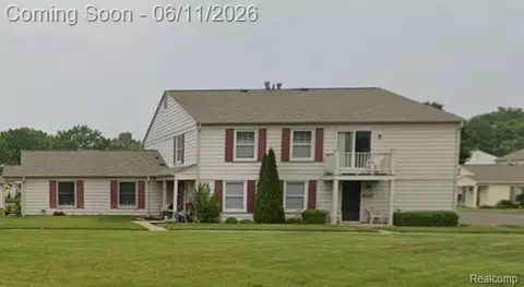2978 Elmwood Ct, Lake Orion, MI 48360