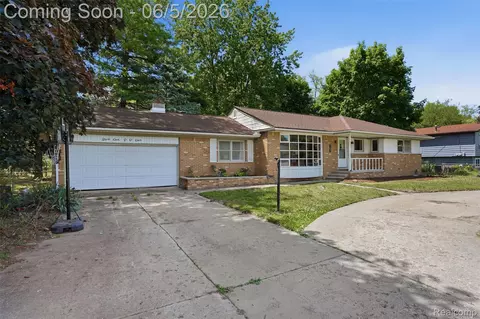 21001 Negaunee St, Southfield, MI 48033