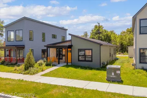 2819 16th St, Detroit, MI 48216