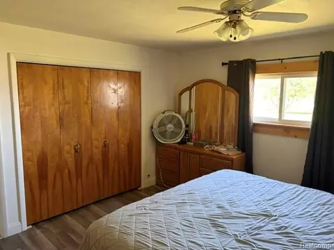 Bedroom - 4815 Loree Rd, Deckerville, MI 48427 photo 4 of 8