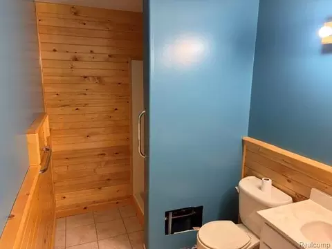 Bath - 4815 Loree Rd, Deckerville, MI 48427 photo 3 of 3