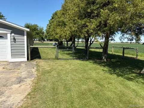 Exterior - 4815 Loree Rd, Deckerville, MI 48427 photo 2 of 5