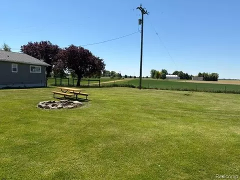 Exterior - 4815 Loree Rd, Deckerville, MI 48427 photo 3 of 5