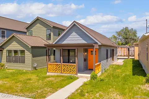 2832 16th St, Detroit, MI 48216