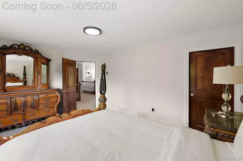 Bedroom - 62502 Wayfaring Rd, Ray, MI 48096 photo 12 of 14