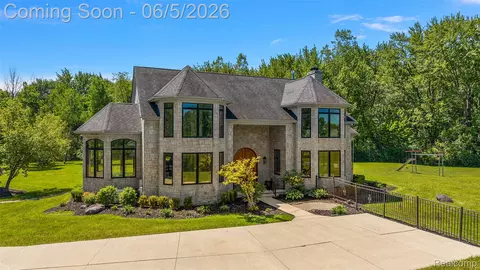 Exterior - 62502 Wayfaring Rd, Ray, MI 48096 photo 1 of 5