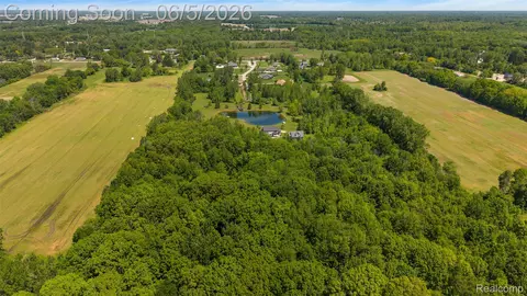 View/Area - 62502 Wayfaring Rd, Ray, MI 48096 photo 5 of 10
