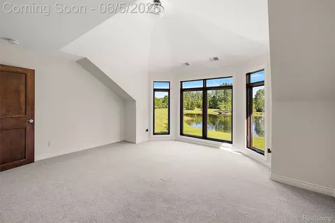 Bedroom - 62502 Wayfaring Rd, Ray, MI 48096 photo 9 of 14