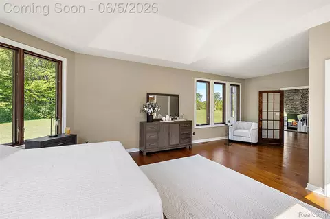 Bedroom - 62502 Wayfaring Rd, Ray, MI 48096 photo 4 of 14