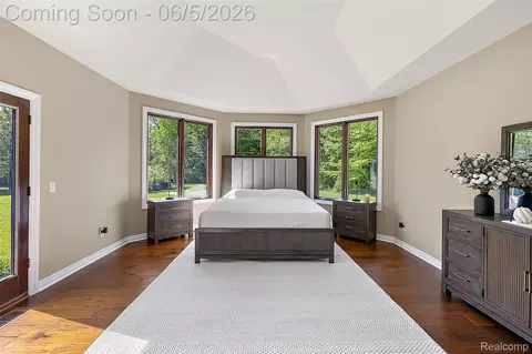 Bedroom - 62502 Wayfaring Rd, Ray, MI 48096 photo 2 of 14