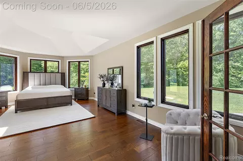Bedroom - 62502 Wayfaring Rd, Ray, MI 48096 photo 1 of 14