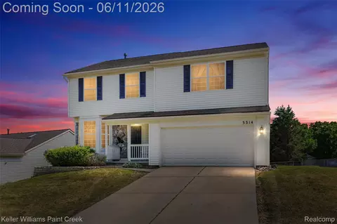 3314 Valley Rise Dr, Holly, MI 48442
