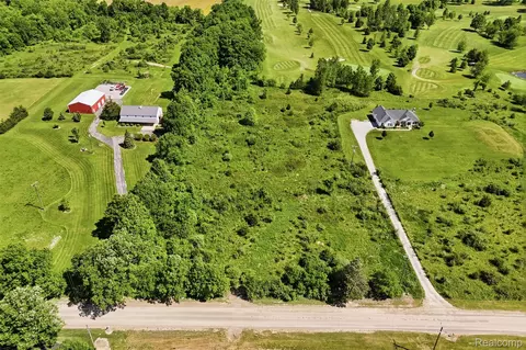 9058 Willow Rd, Bridgewater, MI 48176