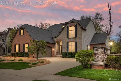 110 Singh Blvd, South Lyon, MI 48178