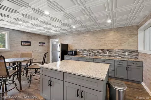 Kitchen - 8580 Silver Creek Rd, Whitehall, MI 49461 photo 4 of 4