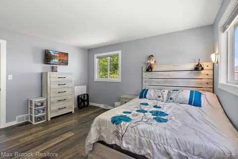 Bedroom - 8580 Silver Creek Rd, Whitehall, MI 49461 photo 3 of 4