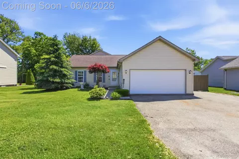 11293 Delano St, Romulus, MI 48174