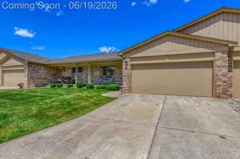 16999 Cristina Ct, Clinton Township, MI 48038