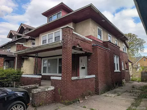 108 Massachusetts St, Highland Park, MI 48203
