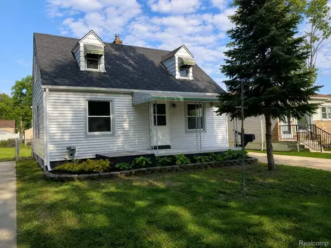 5157 Niagara St, Wayne, MI 48184