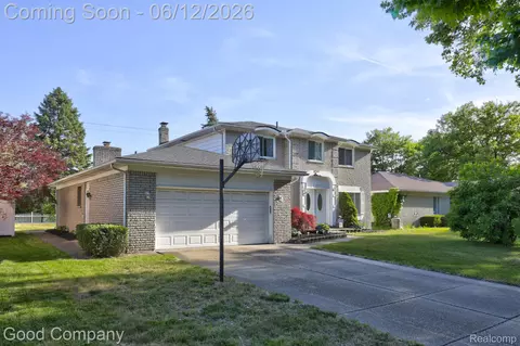 1798 Wilmet Dr, Troy, MI 48085
